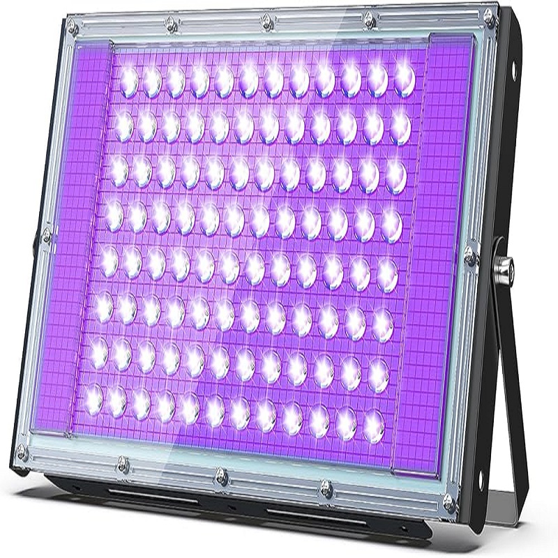 کاربرد پروژکتور بلک لایت در تفریحات و رویدادها: از UV تئاتر تا هنر خیابانی